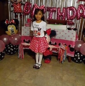 Meet your Posher, Daniella flores